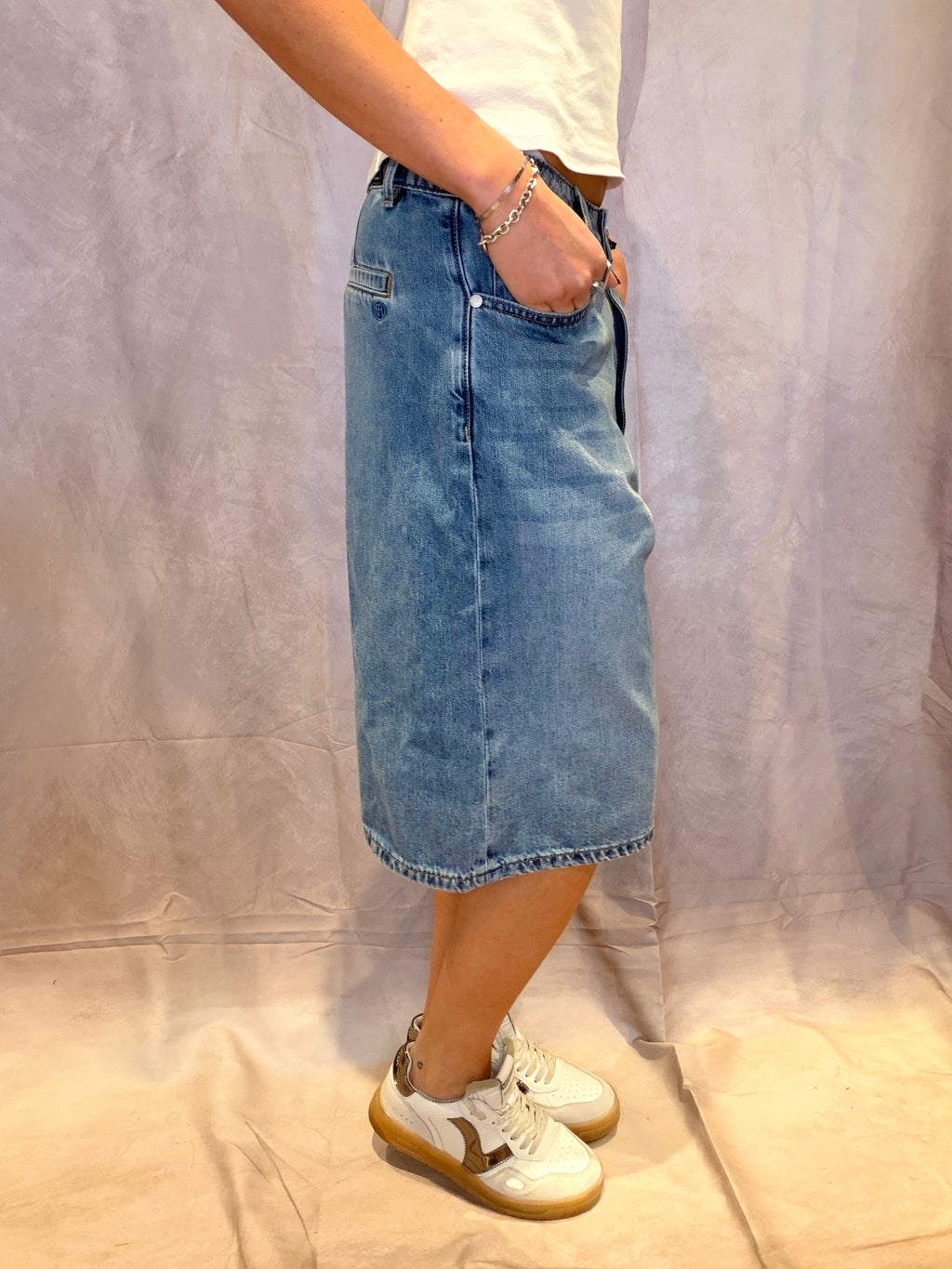 Hose Judy Elias Rumelis