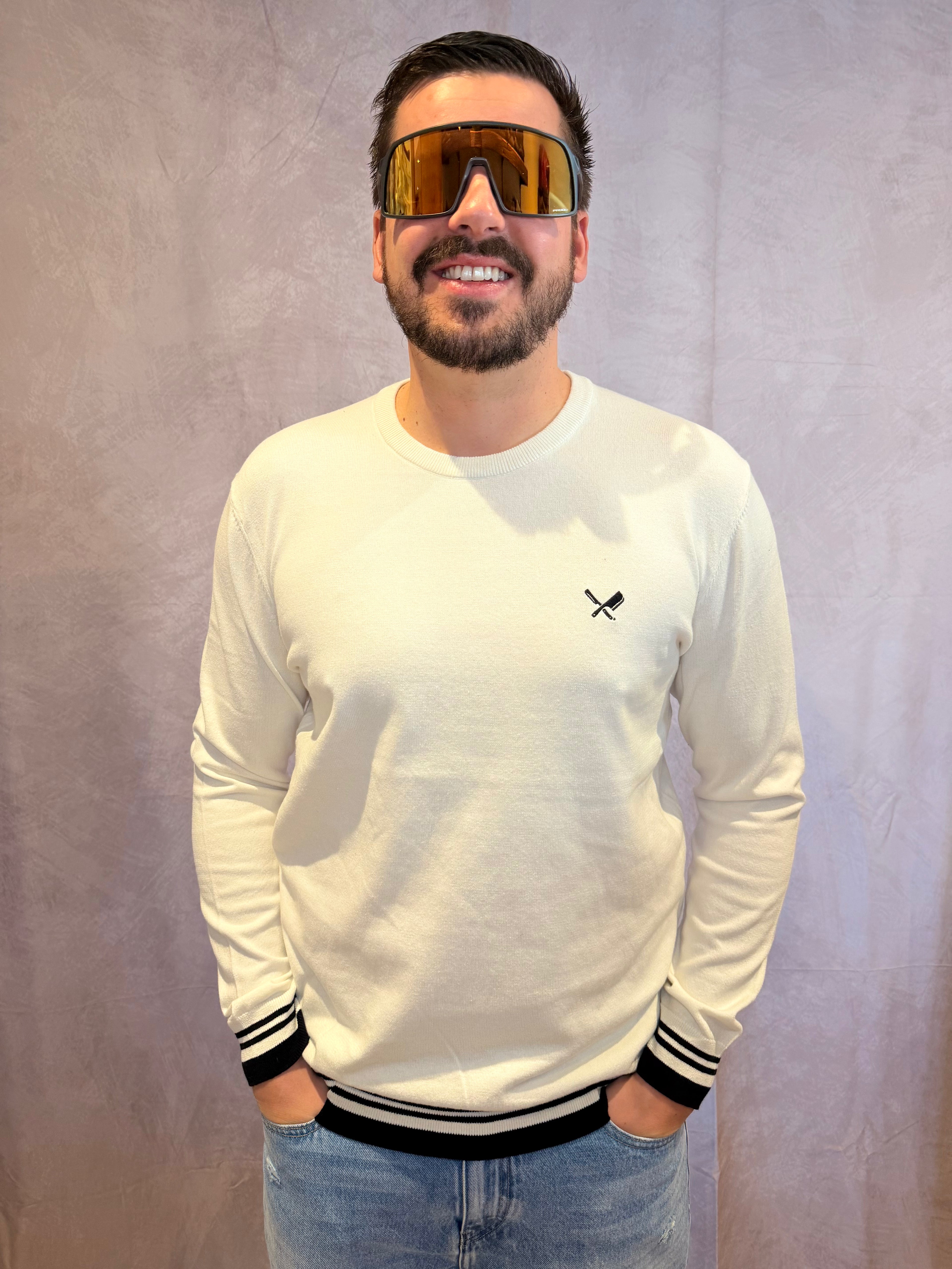 Pulli Distorted People