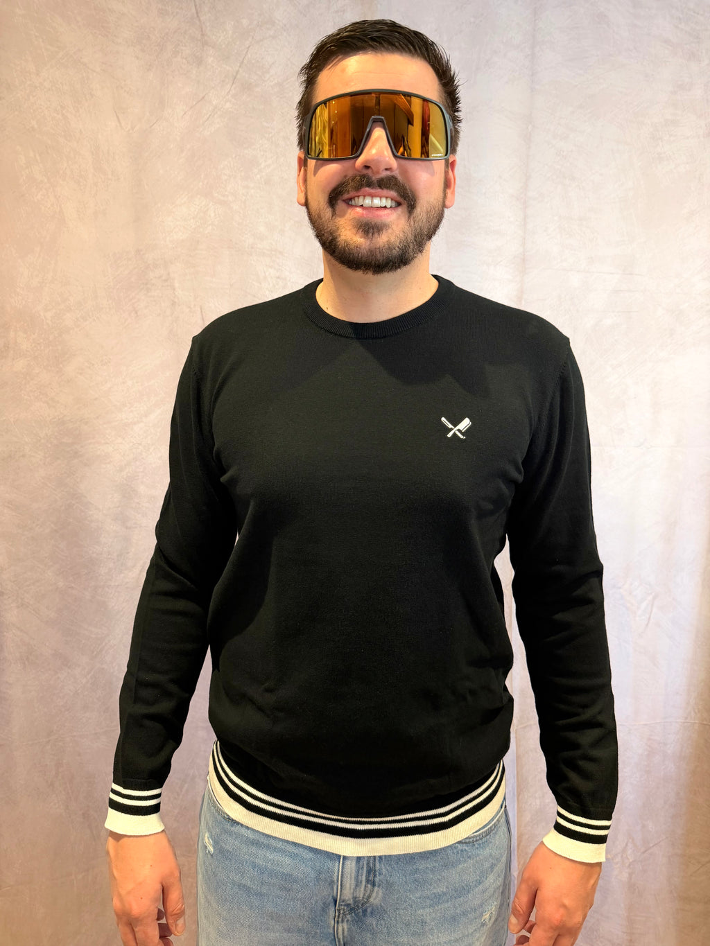 Pulli Distorted People