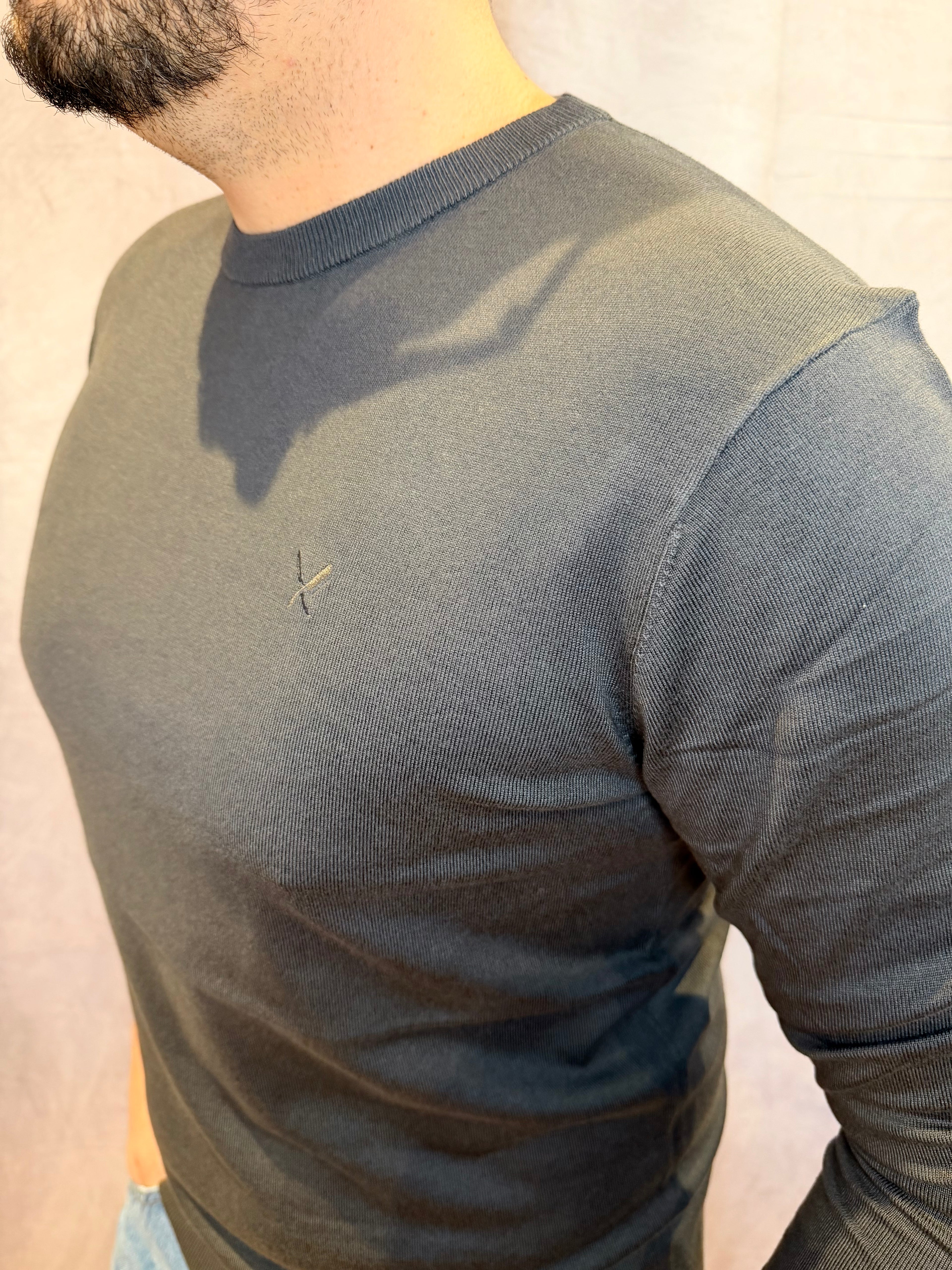 Pulli Pure Distorted People