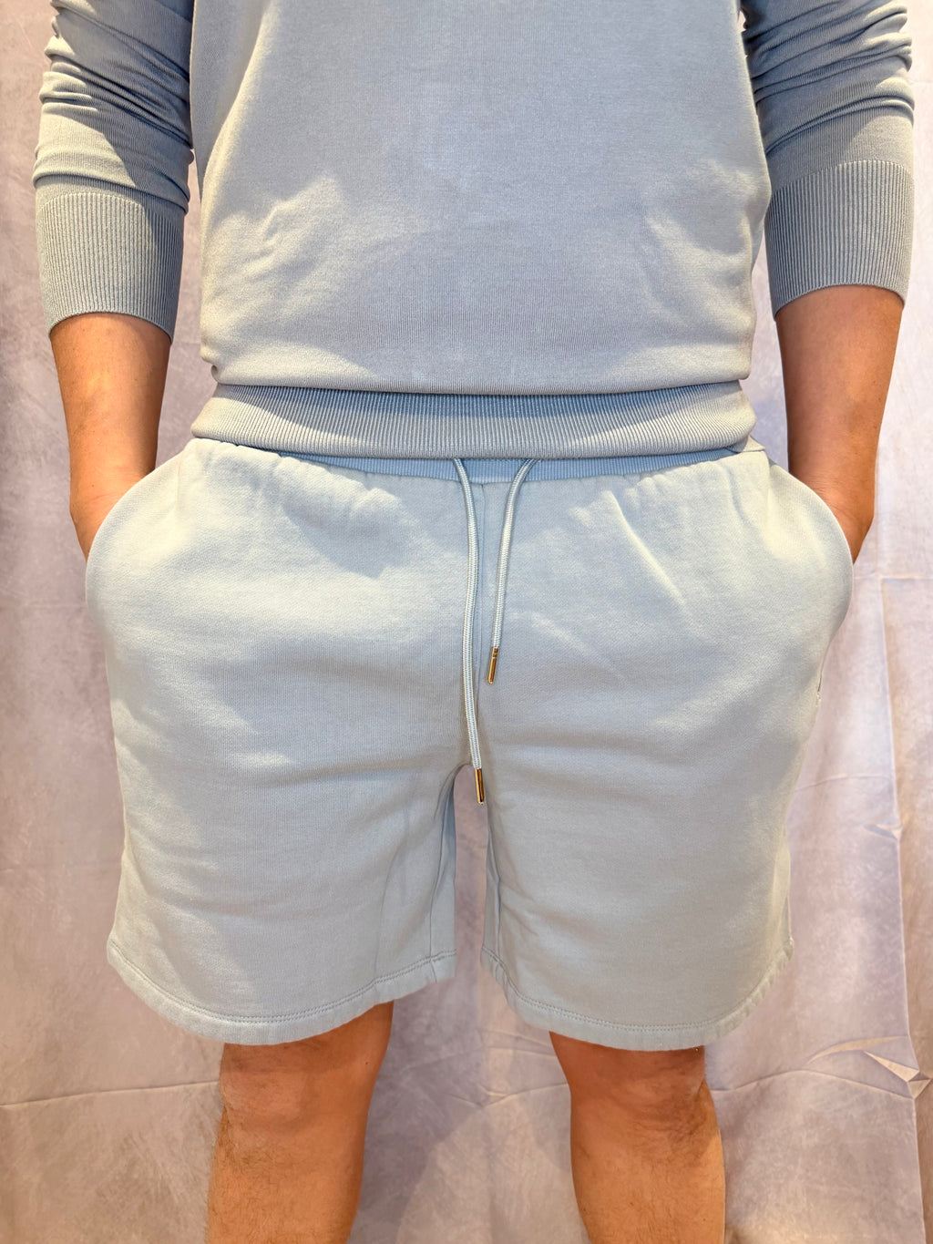 Kurze Short Distorted People