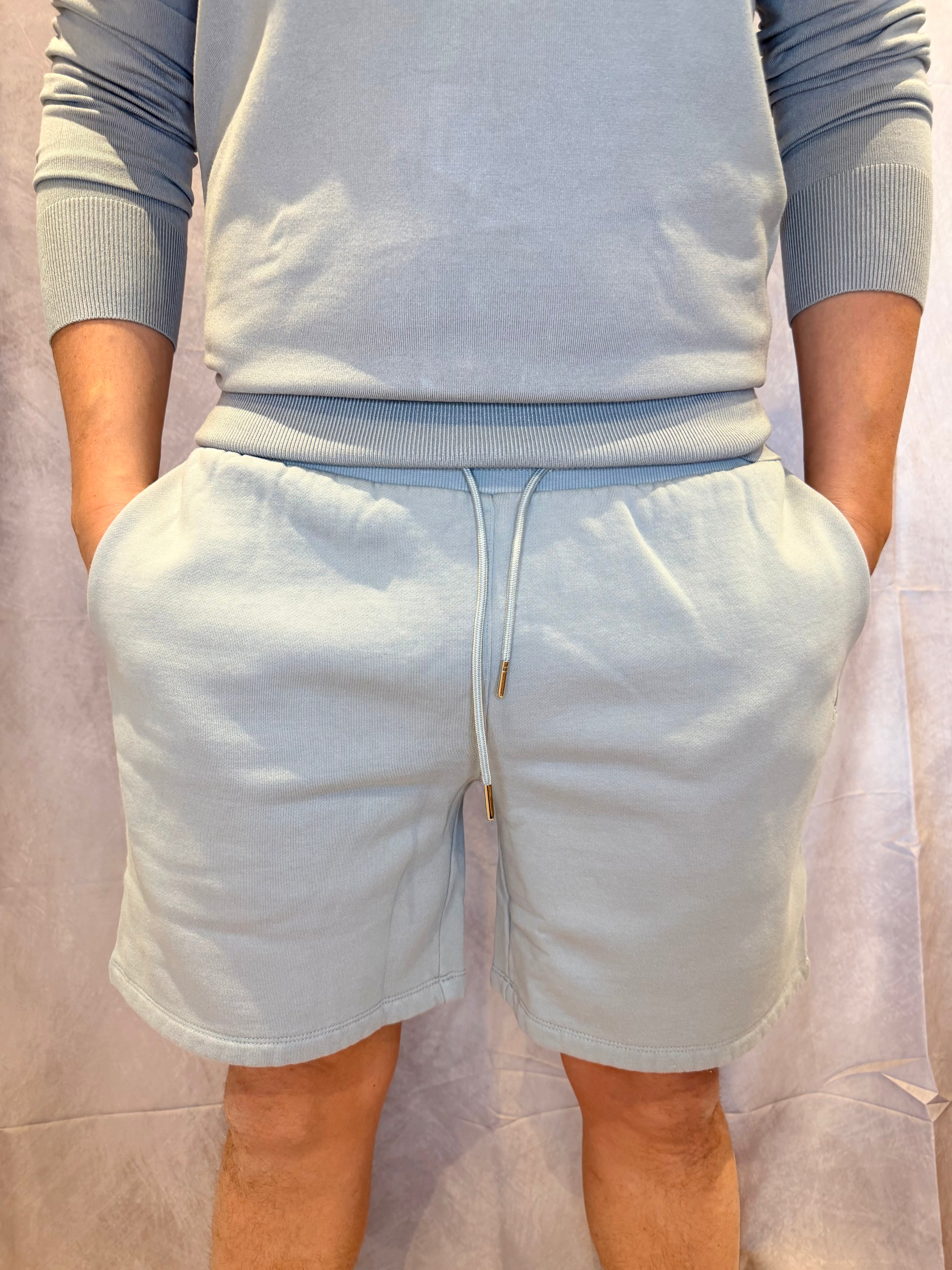 Kurze Short Distorted People